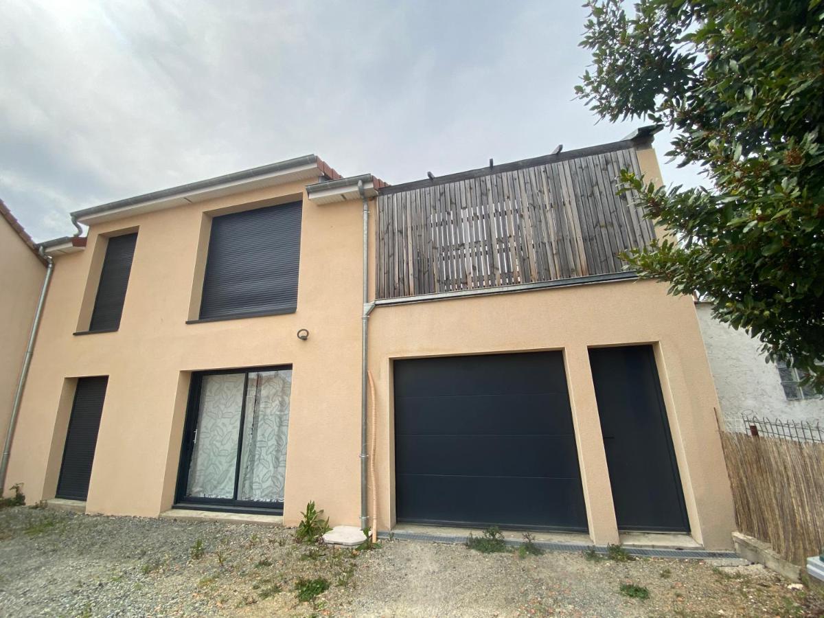 Appartement Loft avec terrasse sans vis a vis à 3km du circuit avec garage au calme à Le Mans Extérieur photo